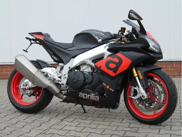Angebot Aprilia RSV4 RR Bild 3: Angebot Aprilia RSV4 RR