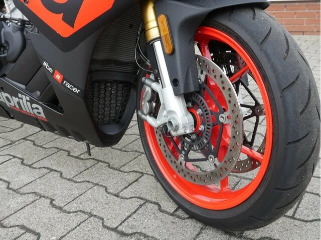 Angebot Aprilia RSV4 RR Bild 4: Angebot Aprilia RSV4 RR