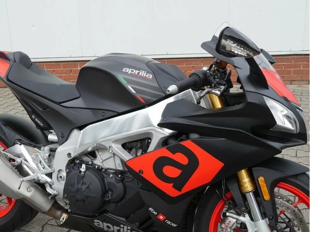 Angebot Aprilia RSV4 RR Bild 5: Angebot Aprilia RSV4 RR