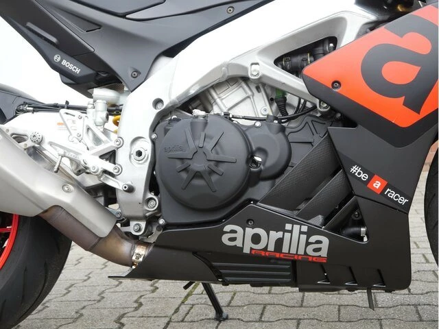 Angebot Aprilia RSV4 RR Bild 6: Angebot Aprilia RSV4 RR