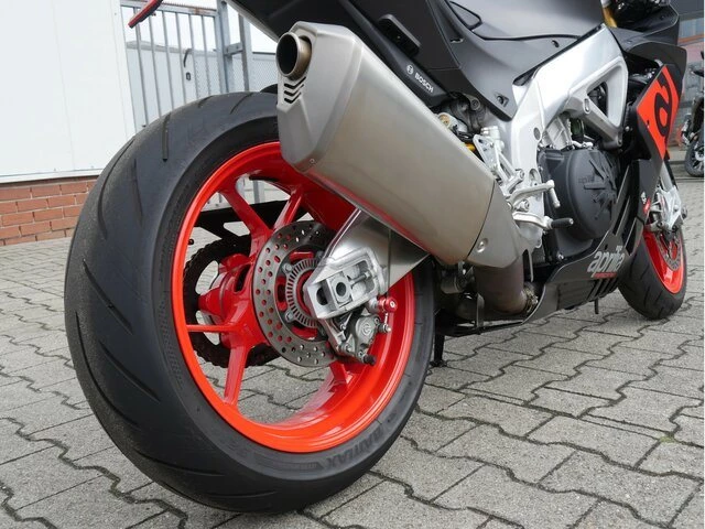 Angebot Aprilia RSV4 RR Bild 7: Angebot Aprilia RSV4 RR