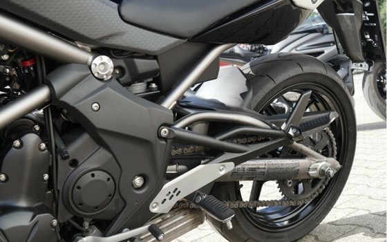 Gebrauchtmotorrad Kawasaki ER-6n - Bild 12