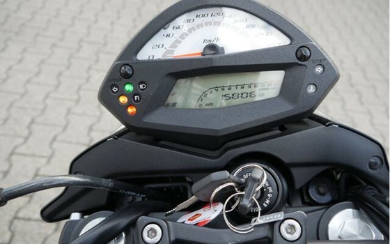 Gebrauchtmotorrad Kawasaki ER-6n - Bild 18