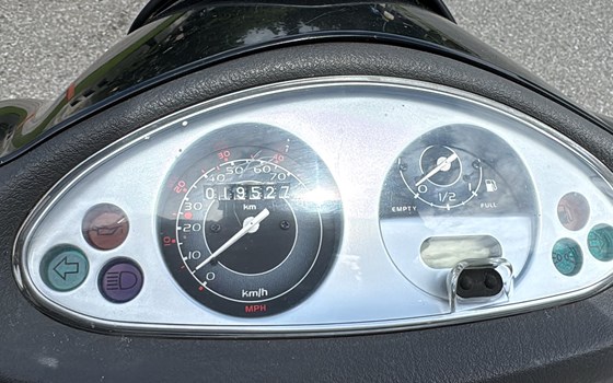 Gebrauchtmotorrad Derbi Boulevard 50 - Bild 3 Gebrauchtmotorrad Derbi Boulevard 50 - Bild 3