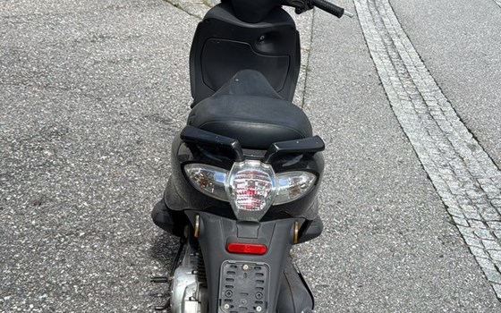 Gebrauchtmotorrad Derbi Boulevard 50 - Bild 1 Gebrauchtmotorrad Derbi Boulevard 50 - Bild 1