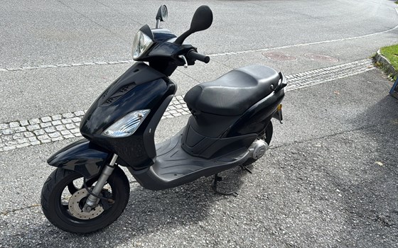 Gebrauchtmotorrad Derbi Boulevard 50 - Bild 4 Gebrauchtmotorrad Derbi Boulevard 50 - Bild 4