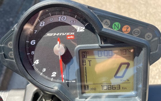 Gebrauchtmotorrad Aprilia Shiver 750 - Bild 11