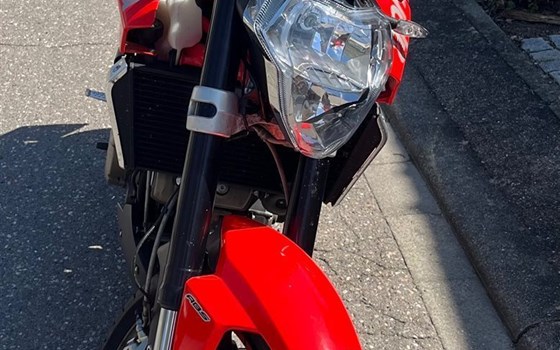 Gebrauchtmotorrad Aprilia Shiver 750 - Bild 4