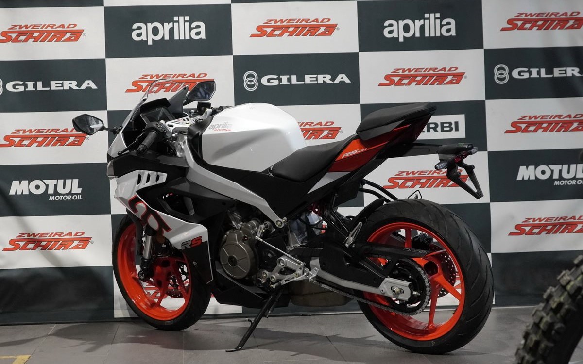 Zum Vergrößern bitte anklicken! Angebot Aprilia RS 457
