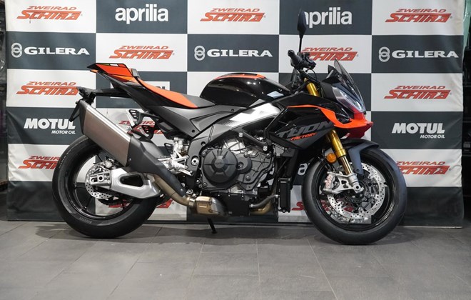 Aprilia Tuono V4 1100 Factory