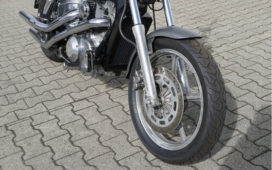 Gebrauchtmotorrad Honda VT1100 C Shadow - Bild 4