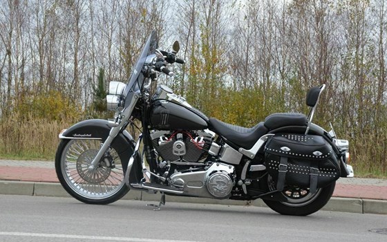 Gebrauchtmotorrad Harley-Davidson Softail Heritage Classic FLHC - Bild 3