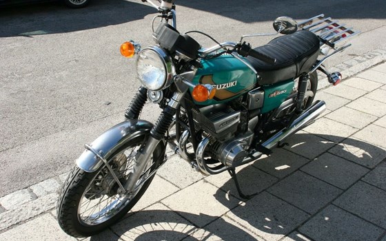 Gebrauchtmotorrad Suzuki GT 550 - Bild 4