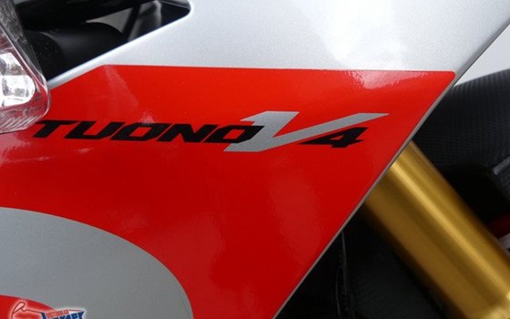 Gebrauchtmotorrad Aprilia Tuono V4 1100 Factory - Bild 3