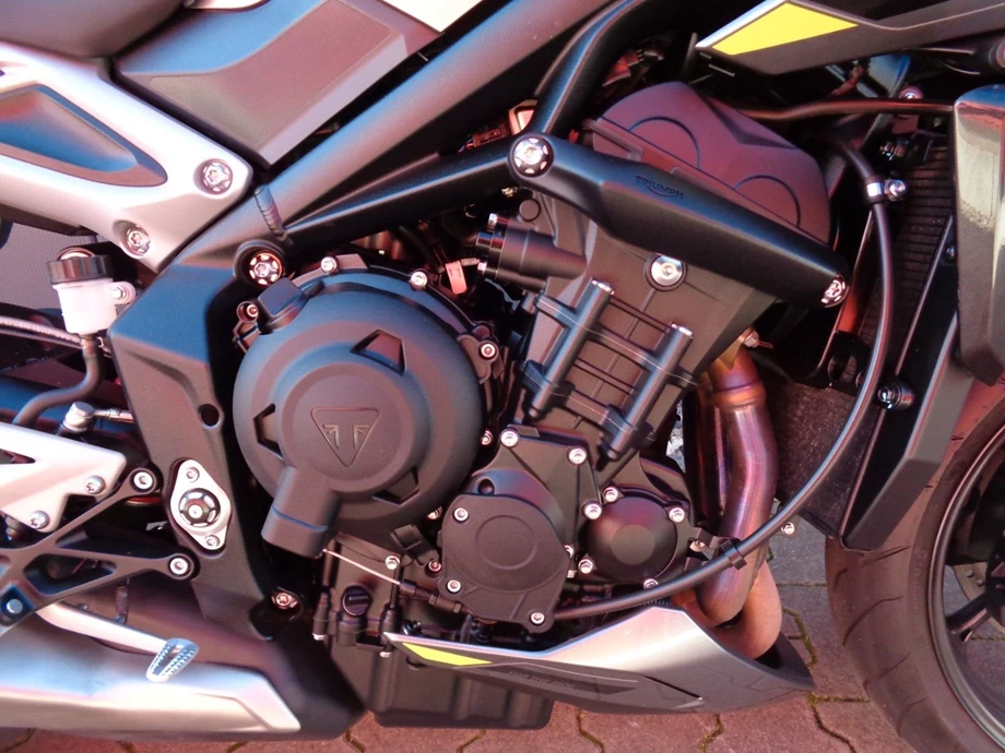 Angebot Triumph Street Triple R Bild 4: Angebot Triumph Street Triple R