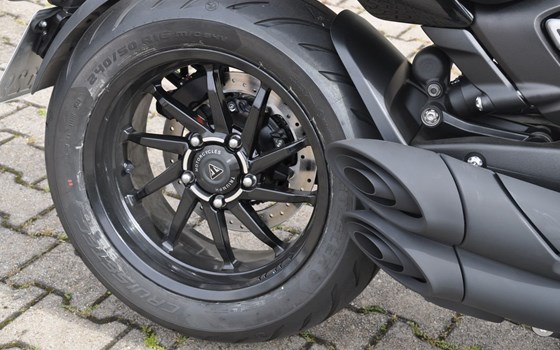 Gebrauchtmotorrad Triumph Rocket 3 Storm R - Bild 5