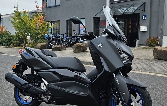 Yamaha XMAX 300