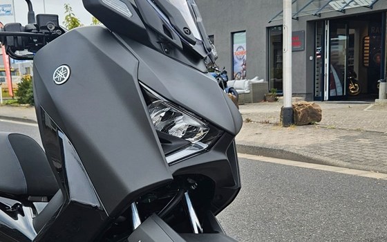 Gebrauchtmotorrad Yamaha XMAX 300 - Bild 2