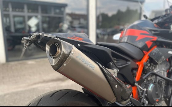 Gebrauchtmotorrad KTM 890 Duke R - Bild 8