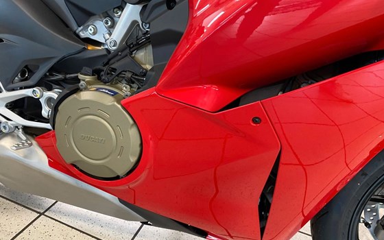 Gebrauchtmotorrad Ducati Panigale V4 - Bild 8