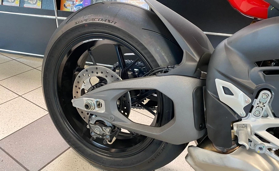 Angebot Ducati Panigale V4 Bild 9: Angebot Ducati Panigale V4