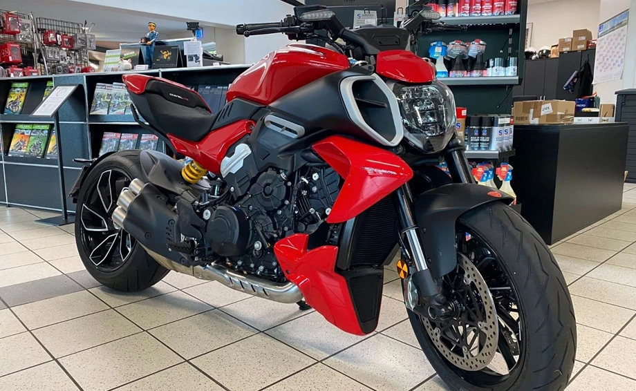 Angebot Ducati Diavel V4 Bild 1: Angebot Ducati Diavel V4