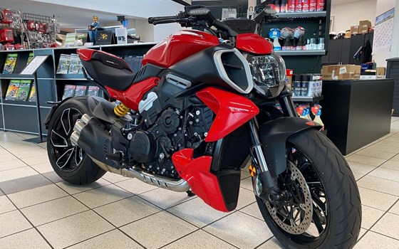 Gebrauchtmotorrad Ducati Diavel V4 - Bild 1