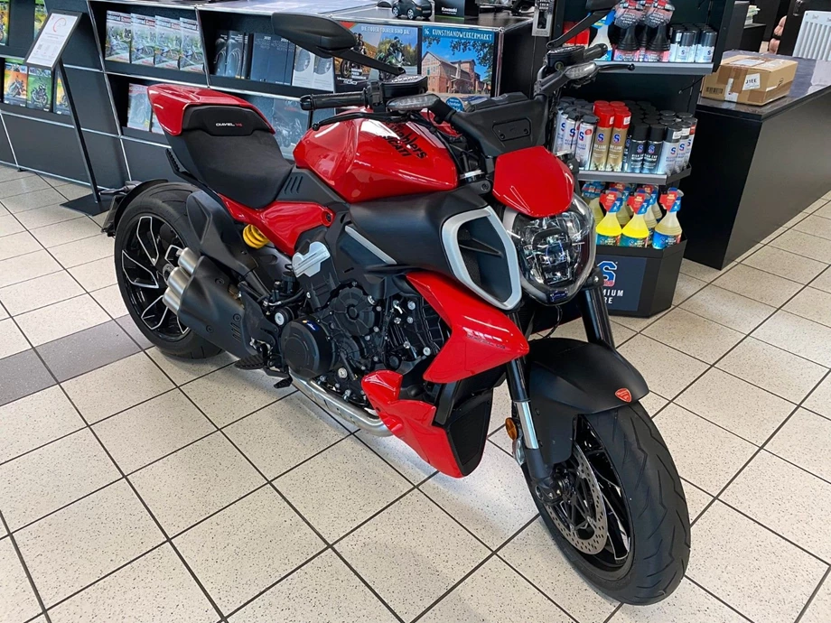 Angebot Ducati Diavel V4 Bild 10: Angebot Ducati Diavel V4