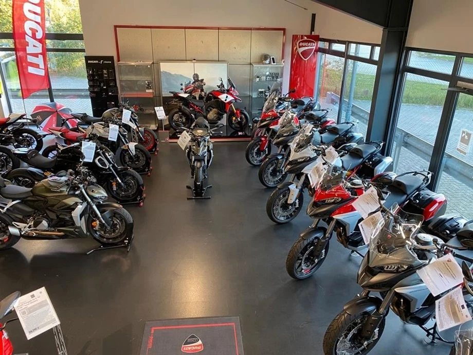 Angebot Ducati Diavel V4 Bild 14: Angebot Ducati Diavel V4