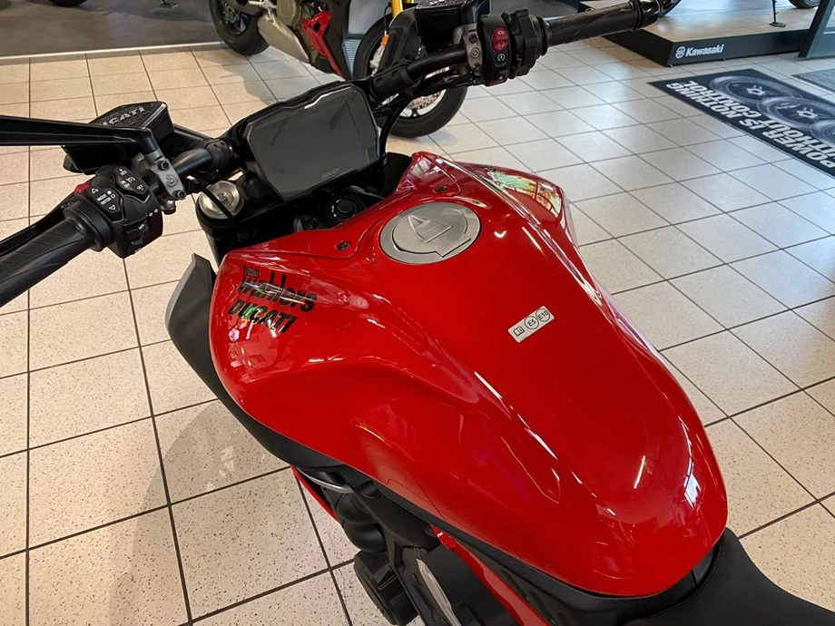 Angebot Ducati Diavel V4 Bild 3: Angebot Ducati Diavel V4