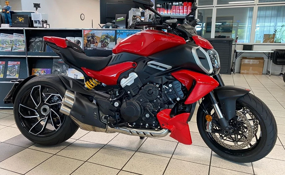 Angebot Ducati Diavel V4 Bild 6: Angebot Ducati Diavel V4