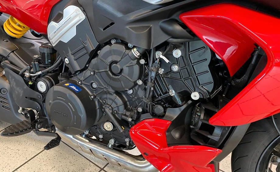 Angebot Ducati Diavel V4 Bild 8: Angebot Ducati Diavel V4