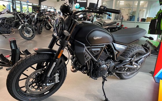 Gebrauchtmotorrad Ducati Scrambler Icon Dark - Bild 2