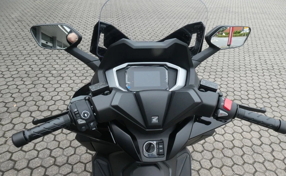 Angebot Honda Forza 350 Bild 7: Angebot Honda Forza 350