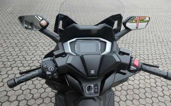 Neufahrzeug Honda Forza 350 - Bild 8