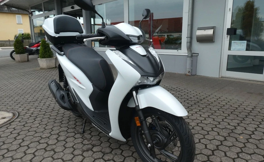 Angebot Honda SH150i Bild 2: Angebot Honda SH150i