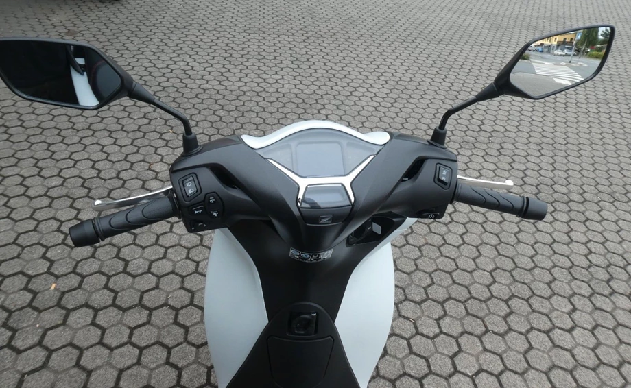 Angebot Honda SH150i Bild 7: Angebot Honda SH150i