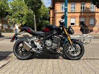 Gebrauchtmotorrad Triumph Speed Triple 1200 RS