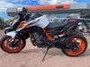 KTM 890 Duke R