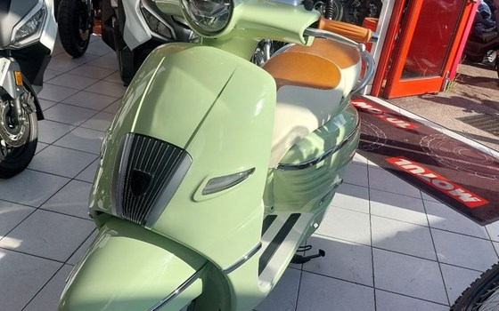 Neufahrzeug Peugeot Django 50 Classic Hot Color - Bild 3