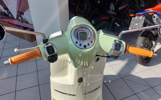 Neufahrzeug Peugeot Django 50 Classic Hot Color - Bild 5