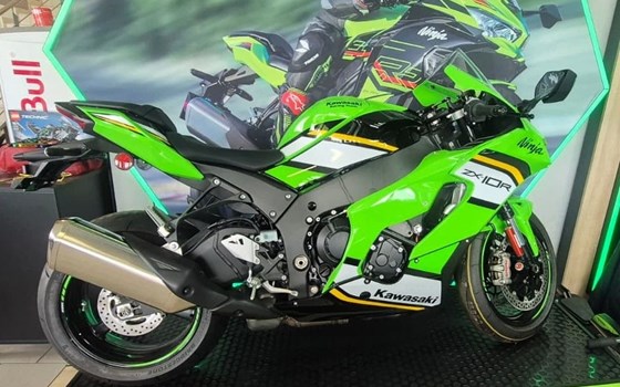 Gebrauchtmotorrad Kawasaki Ninja ZX-10R KRT - Bild 2