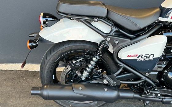 Neufahrzeug Royal Enfield Shotgun 650 - Bild 13
