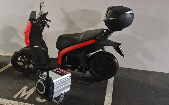 Gebrauchtmotorrad Seat MO eScooter 125 - Bild 2 Gebrauchtmotorrad Seat MO eScooter 125 - Bild 2