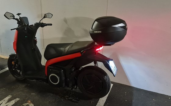 Gebrauchtmotorrad Seat MO eScooter 125 - Bild 4 Gebrauchtmotorrad Seat MO eScooter 125 - Bild 4