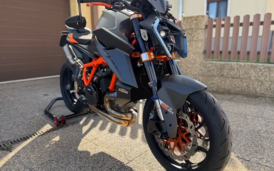 Gebrauchtmotorrad KTM 1390 Super Duke R EVO - Bild 2 Gebrauchtmotorrad KTM 1390 Super Duke R EVO - Bild 2