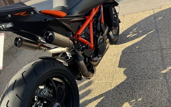 Gebrauchtmotorrad KTM 1390 Super Duke R EVO - Bild 4 Gebrauchtmotorrad KTM 1390 Super Duke R EVO - Bild 4