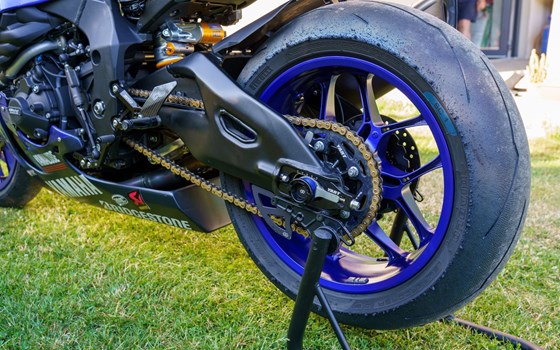 Gebrauchtmotorrad Yamaha R1 GYTR - Bild 16 Gebrauchtmotorrad Yamaha R1 GYTR - Bild 16