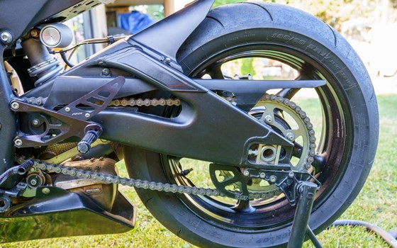Gebrauchtmotorrad Yamaha R6 RACE - Bild 12 Gebrauchtmotorrad Yamaha R6 RACE - Bild 12