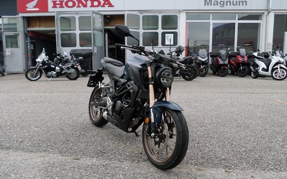 Gebrauchtmotorrad Honda CB125R - Bild 1 Gebrauchtmotorrad Honda CB125R - Bild 1